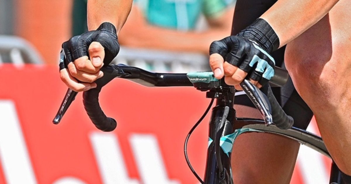 Beschuldiging Trein oogsten Reglementswijziging remgrepen vanaf 1 juli | Cycling Vlaanderen